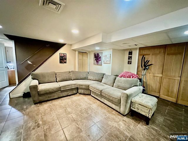 303 Shaler Boulevard, Ridgefield, NJ 07657