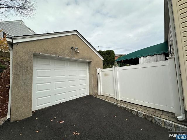 303 Shaler Boulevard, Ridgefield, NJ 07657