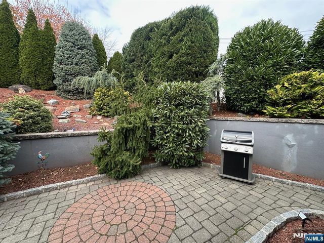 303 Shaler Boulevard, Ridgefield, NJ 07657