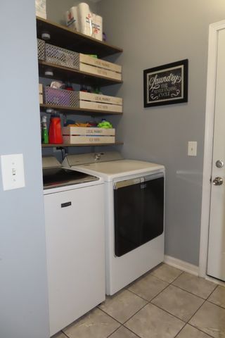 11401 S Preakness Drive, Plainfield, IL 60585