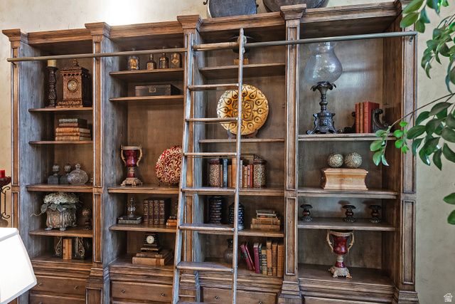 8778 S FALCON HEIGHTS LN, Sandy, UT 84093