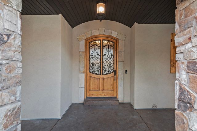 8778 S FALCON HEIGHTS LN, Sandy, UT 84093