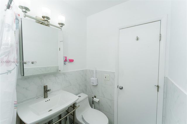 6250 NW 41st Street, Virginia Gardens, FL 33166