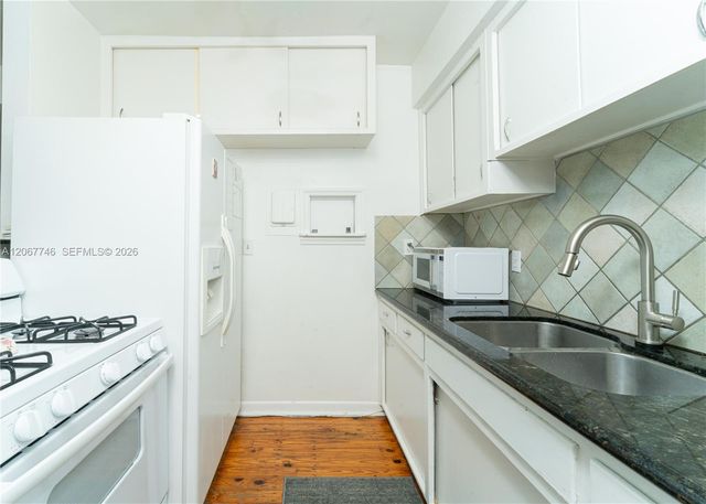 6250 NW 41st Street, Virginia Gardens, FL 33166