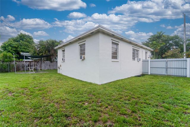 6250 NW 41st Street, Virginia Gardens, FL 33166