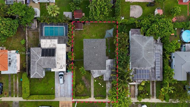 6250 NW 41st Street, Virginia Gardens, FL 33166