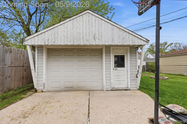 15817 Beech Daly Road, Redford Charter Township, MI 48239
