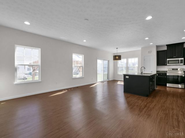 3301 Crescent Falls Way, Deerfield Twp., OH 45039