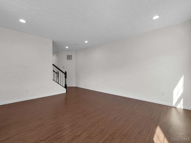 3301 Crescent Falls Way, Deerfield Twp., OH 45039