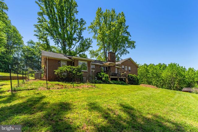 410 LEGION POST LN, Madison, VA 22727