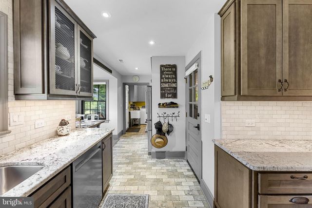 410 LEGION POST LN, Madison, VA 22727