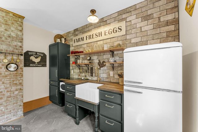 410 LEGION POST LN, Madison, VA 22727