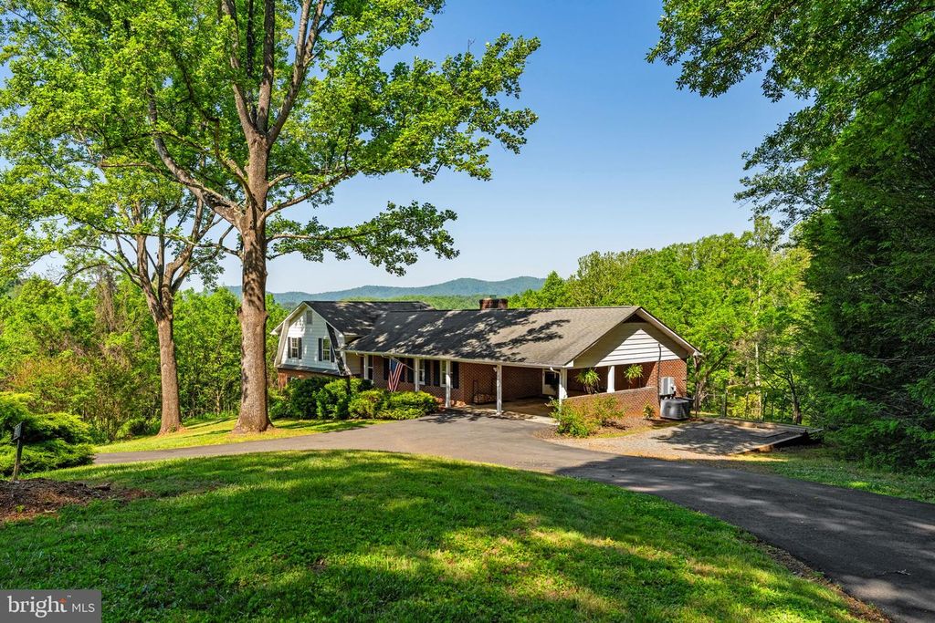 410 LEGION POST LN, Madison, VA 22727
