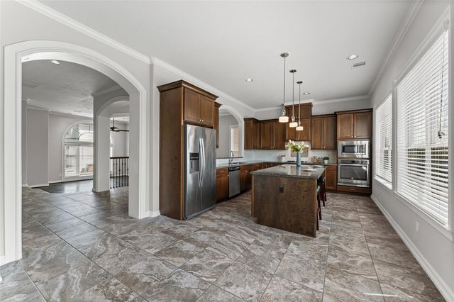 11129 Olympia Drive, Houston, TX 77042