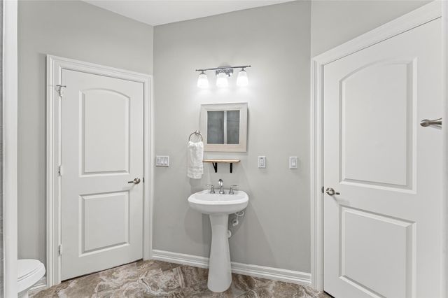 11129 Olympia Drive, Houston, TX 77042