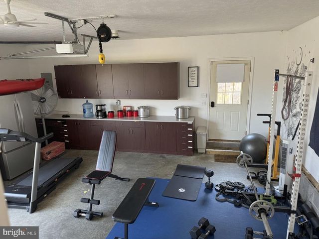 219 LAKESIDE DR, Stephens City, VA 22655