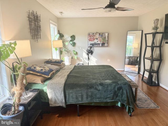 219 LAKESIDE DR, Stephens City, VA 22655