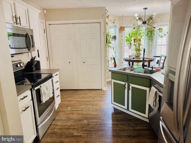 219 LAKESIDE DR, Stephens City, VA 22655