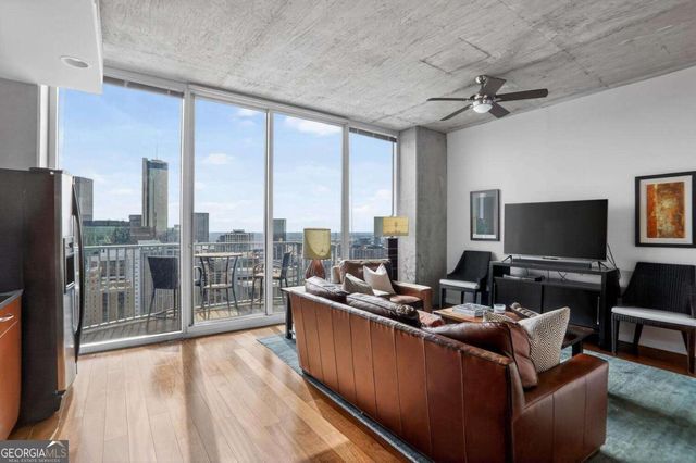 400 W Peachtree Street NW 3910, Atlanta, GA 30308