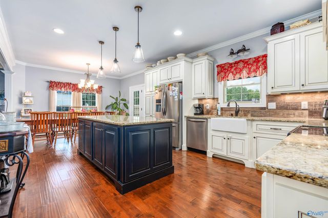 25956 Hunter Gates Road, Lester, AL 35647