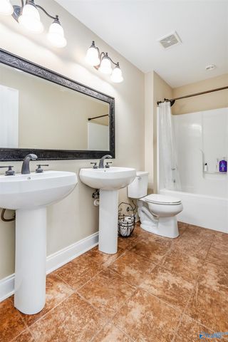 25956 Hunter Gates Road, Lester, AL 35647