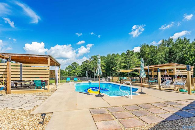 25956 Hunter Gates Road, Lester, AL 35647
