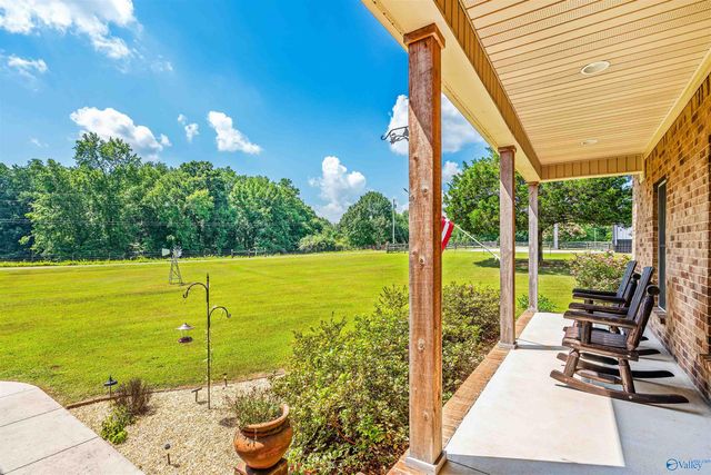 25956 Hunter Gates Road, Lester, AL 35647