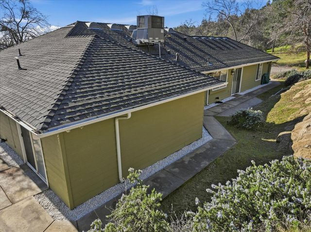 30917 N Dome Dr, Coarsegold, CA 93614