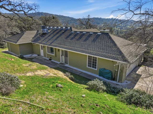 30917 N Dome Dr, Coarsegold, CA 93614