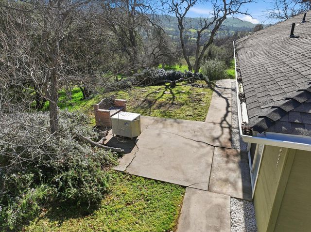 30917 N Dome Dr, Coarsegold, CA 93614