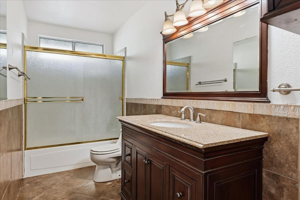 Image 24 of property listing at 30917 N Dome Dr, Coarsegold, CA 93614