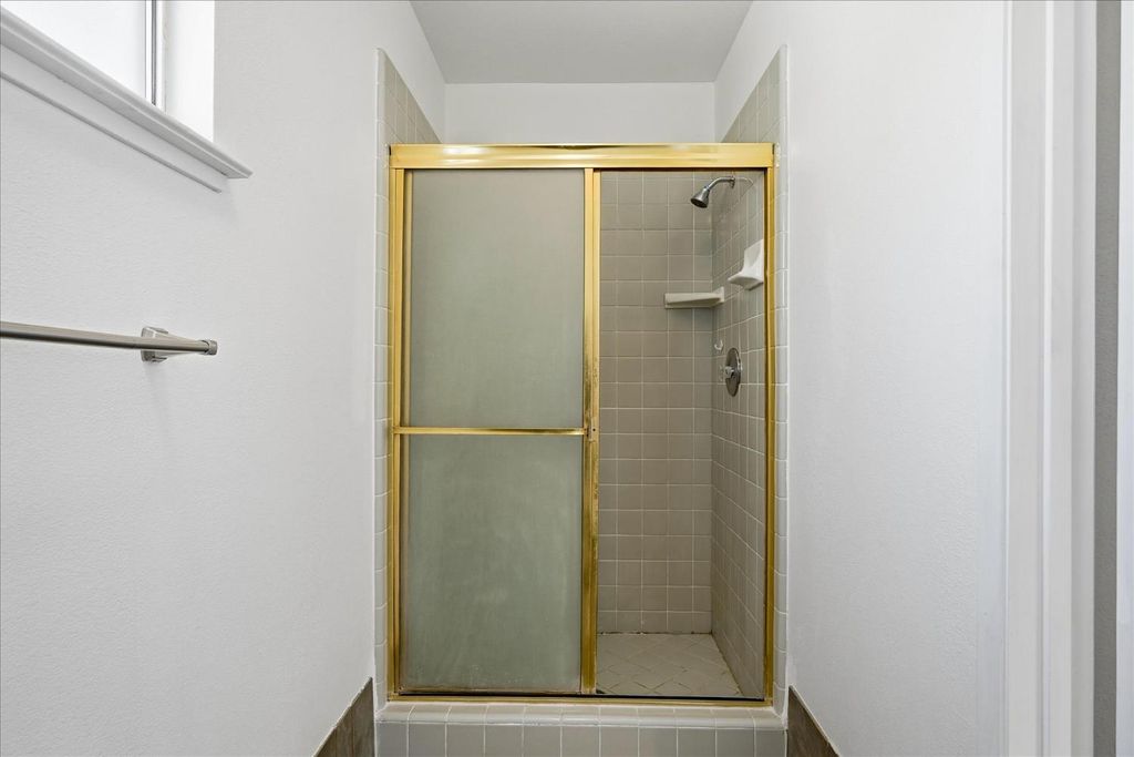 Image 30 of property listing at 30917 N Dome Dr, Coarsegold, CA 93614