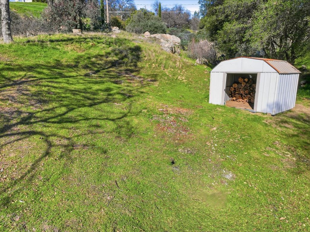 Image 39 of property listing at 30917 N Dome Dr, Coarsegold, CA 93614