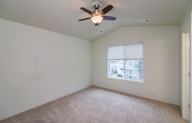 404 Oak Street, Phoenix, OR 97535