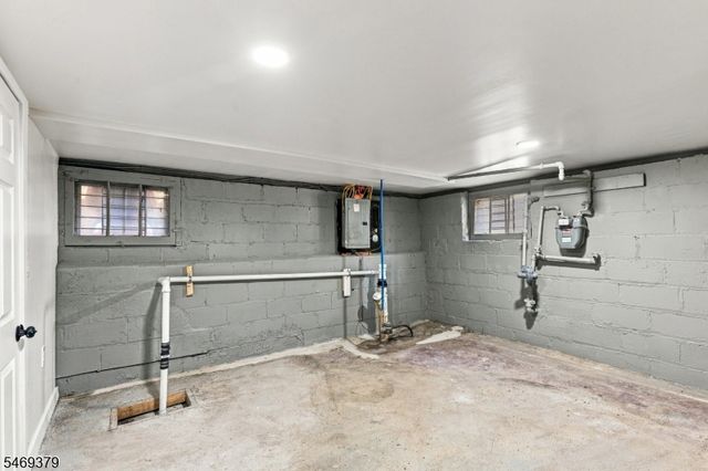 98 Vermont Ave, Newark City, NJ 07106