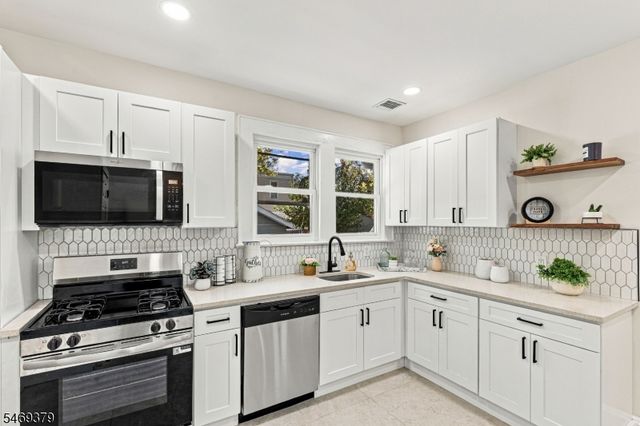 98 Vermont Ave, Newark City, NJ 07106