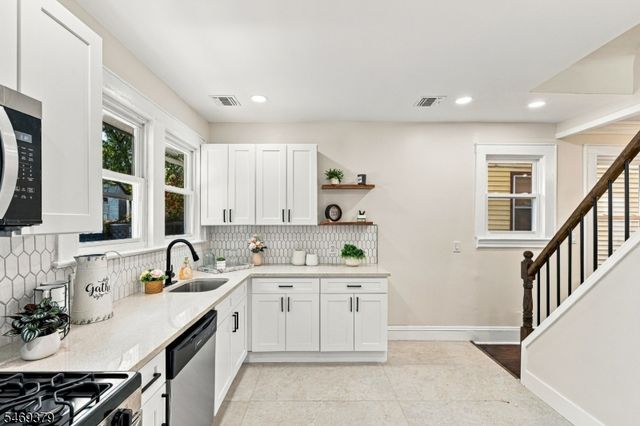 98 Vermont Ave, Newark City, NJ 07106