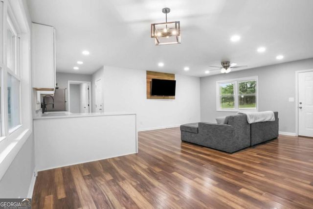3877 Canterbury Wak, Douglasville, GA 30135