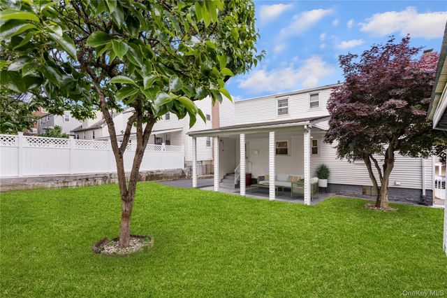 233 Woodland Avenue, Yonkers, NY 10703