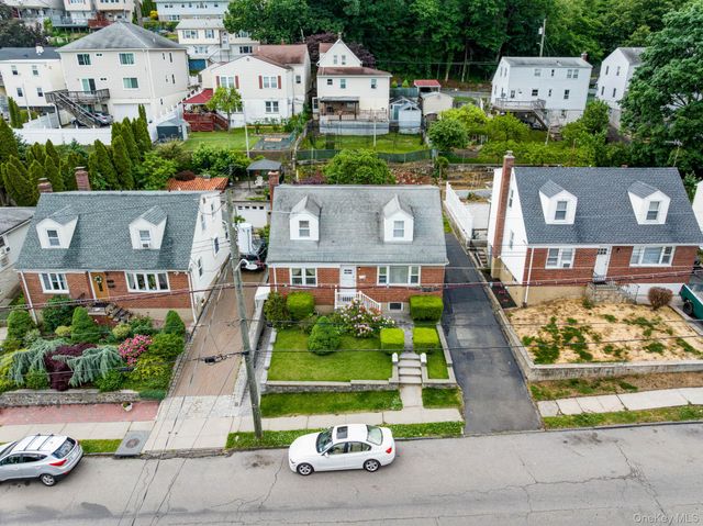 233 Woodland Avenue, Yonkers, NY 10703