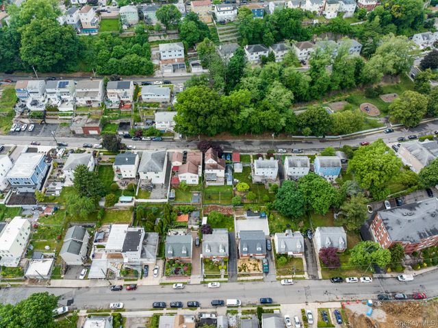 233 Woodland Avenue, Yonkers, NY 10703