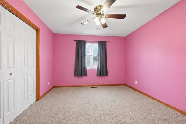 1319 Deerfield Ln, W Leechburg, PA 15656