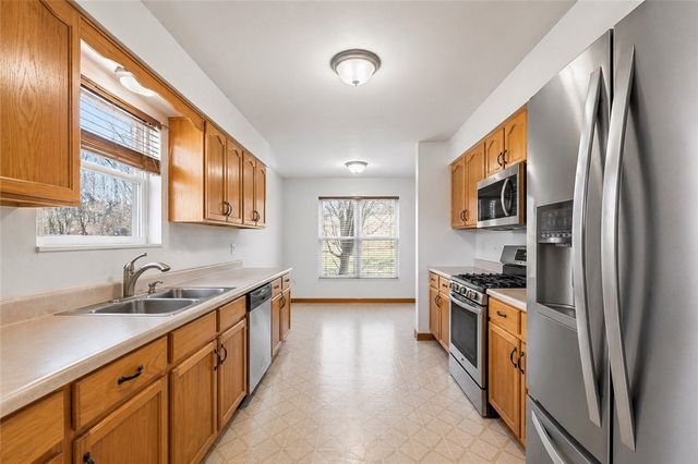 1319 Deerfield Ln, W Leechburg, PA 15656