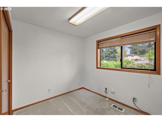1050 Nw JACKSON St, Hillsboro, OR 97124
