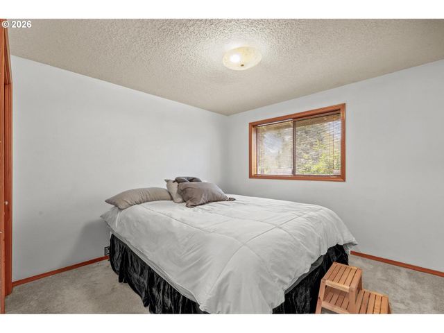 1050 Nw JACKSON St, Hillsboro, OR 97124