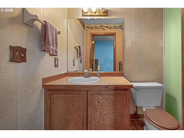 1050 Nw JACKSON St, Hillsboro, OR 97124