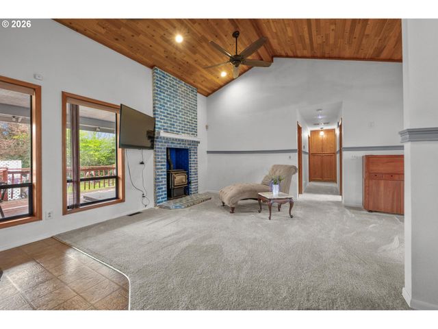1050 Nw JACKSON St, Hillsboro, OR 97124