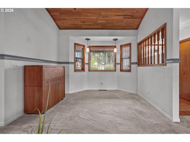 1050 Nw JACKSON St, Hillsboro, OR 97124