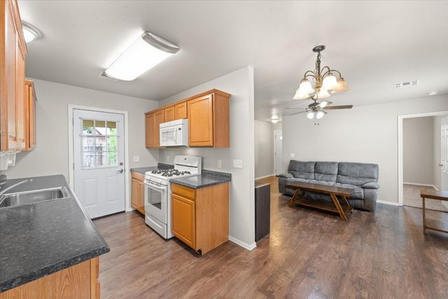 524 E Grant Avenue, Guthrie, OK 73044