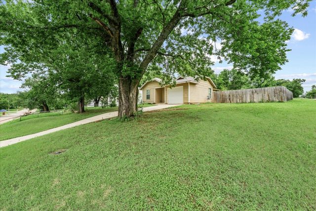524 E Grant Avenue, Guthrie, OK 73044
